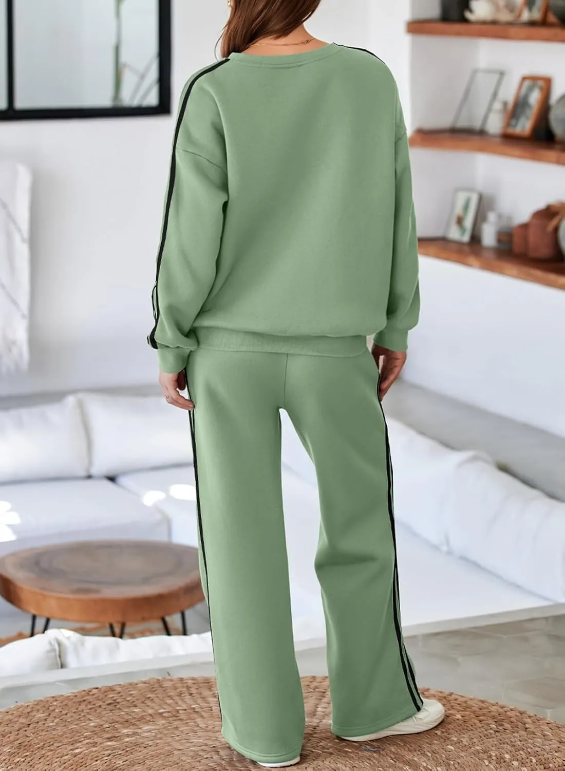 Aleumdr Womens 2 Piece Outfits Sweatsuit Tracksuit Oversized Sweatshirt with Sweatpant Athleisure Clothes Matching Set