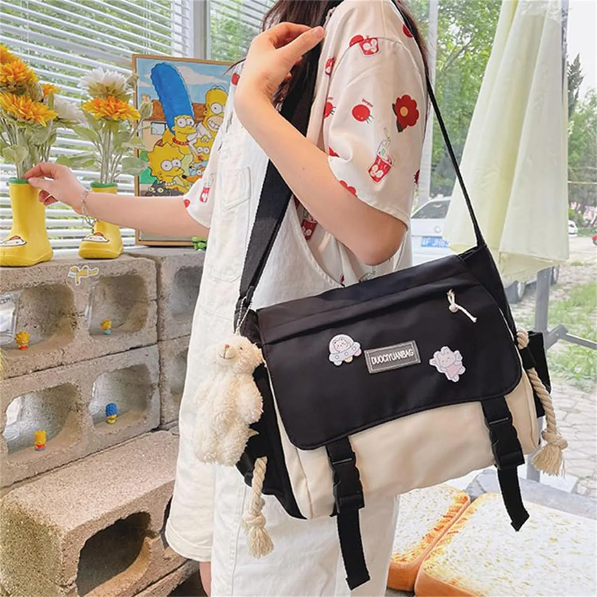 Cute Messenger Bag Y2K Aesthetic Crossbody Bags Kawaii Messenger Bags Shoulder Tote Purse for Womens