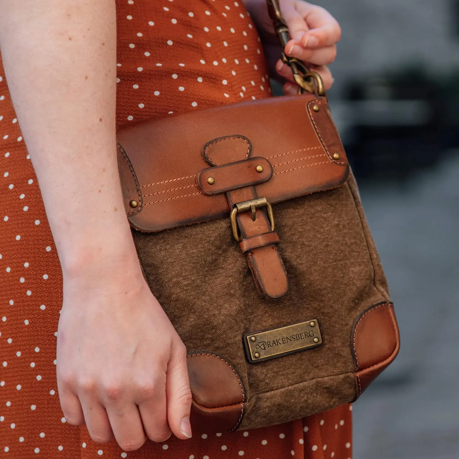 DRAKENSBERG Messenger Bag - shoulder and cross body bag, us letter, men, sustainable handmade, retro-vintage, canvas, leather