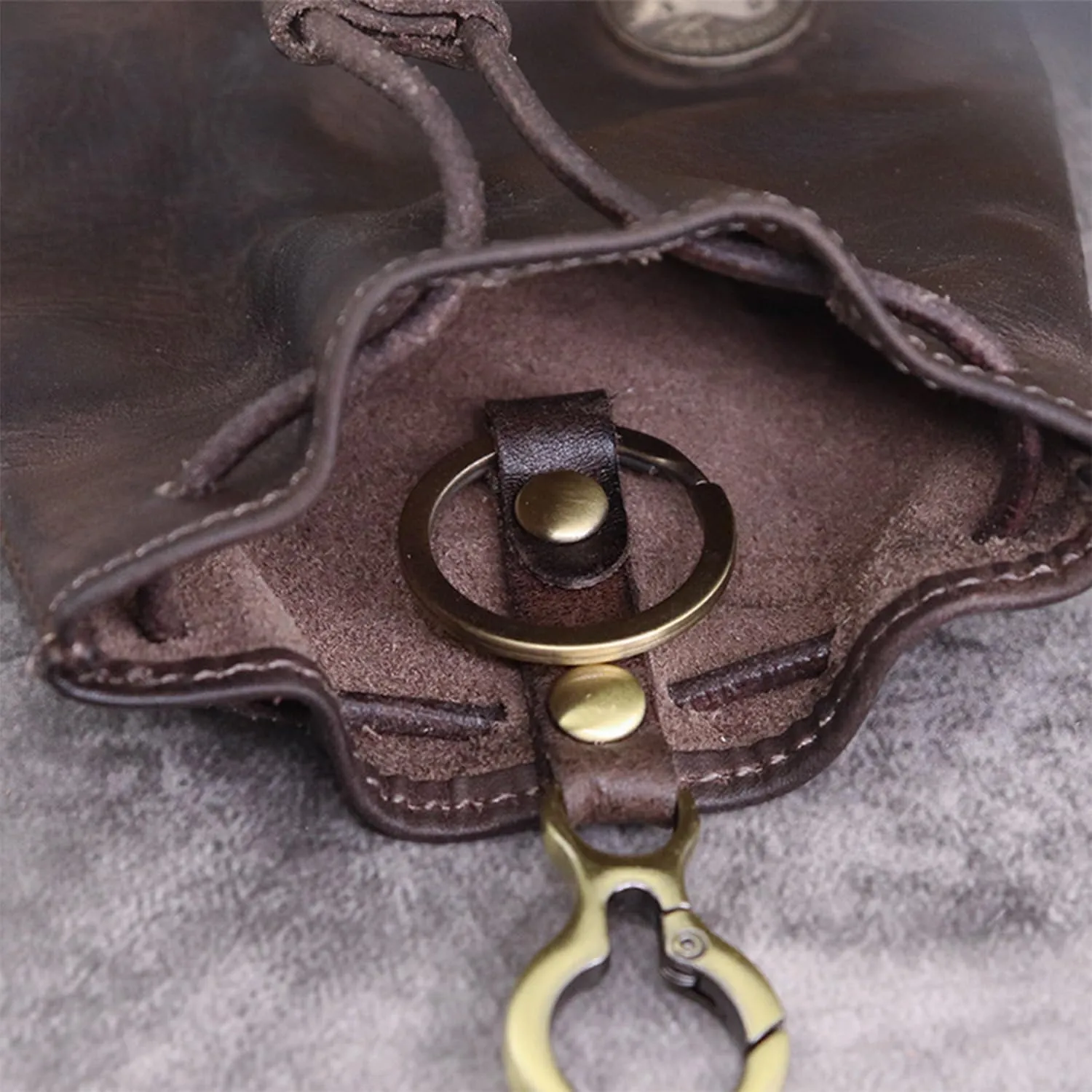 Genuine Leather - Drawstring Pouch Leather Coin Purse Pouch Keychain Mini Vintage Jewelry Key Dice Personality Change Coin Purse Pouch Bag Organizer for Men & Women (Brown)