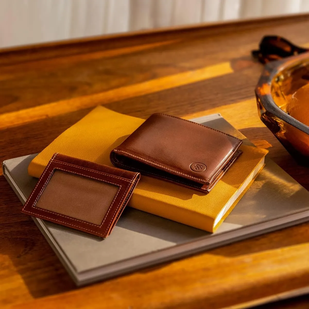 Maxwell Scott - Personalized Mens Luxury Leather 2-in-1 Trifold Wallet with Card Holder and ID Window - The Asti Black