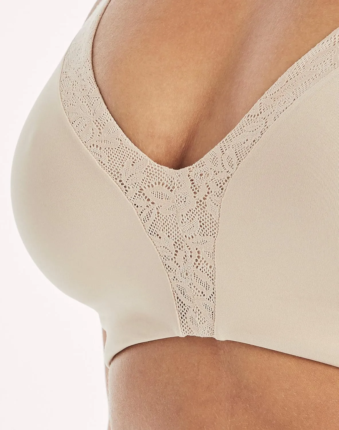 PLAYTEX Women's Plus Size Secrets Ultra Soft ComfortFlex Fit Convertible Wirefree Bra Us4832