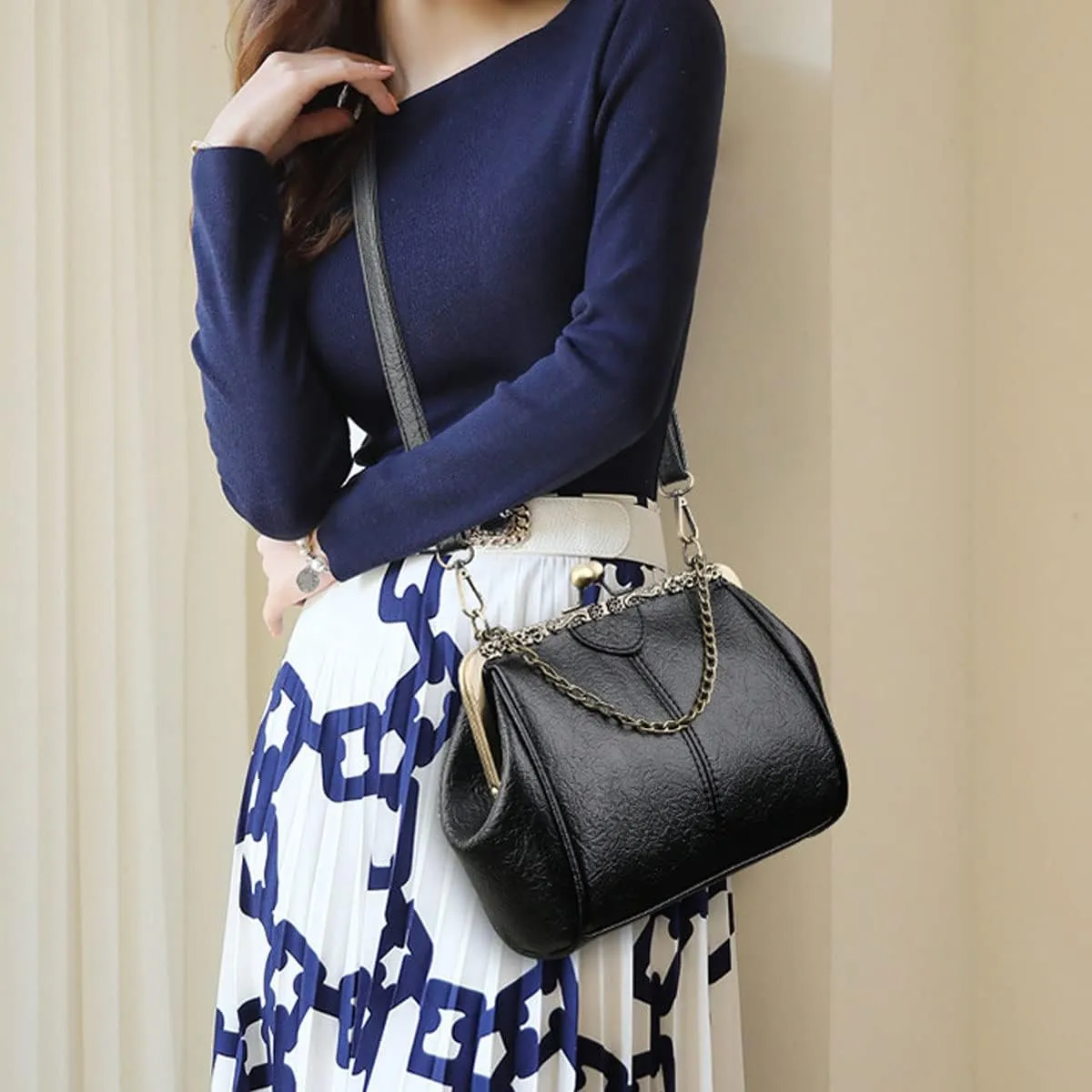 Retro Handbags and Purses for Women Chain Kiss Lock Top-Handle Satchel PU Leather Shoulder Bag Hollow Tote Champagne