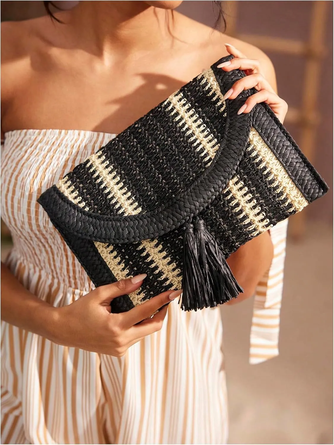 Verdusa Women's Colorblock Striped Woven Square Bags Vacation Fringe Clutch Purses