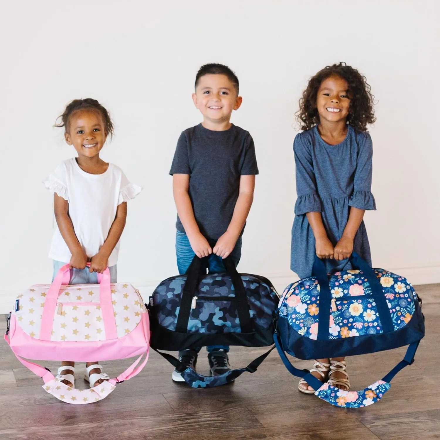 Wildkin Kids Overnighter Duffel Bag – Carry-On Size, Ideal for School & Sleepovers – Unicorn