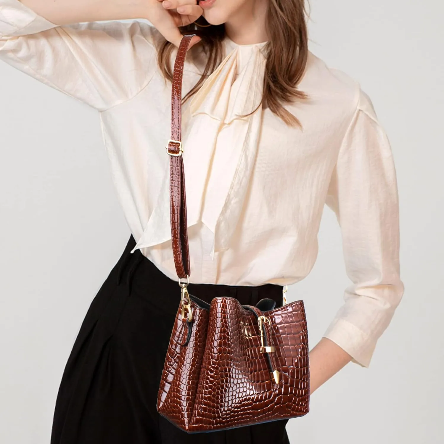 Women Fashion Shoulder Handbag Purse Alligator Embossing Messenger Purse Small Satchel Bags Brown