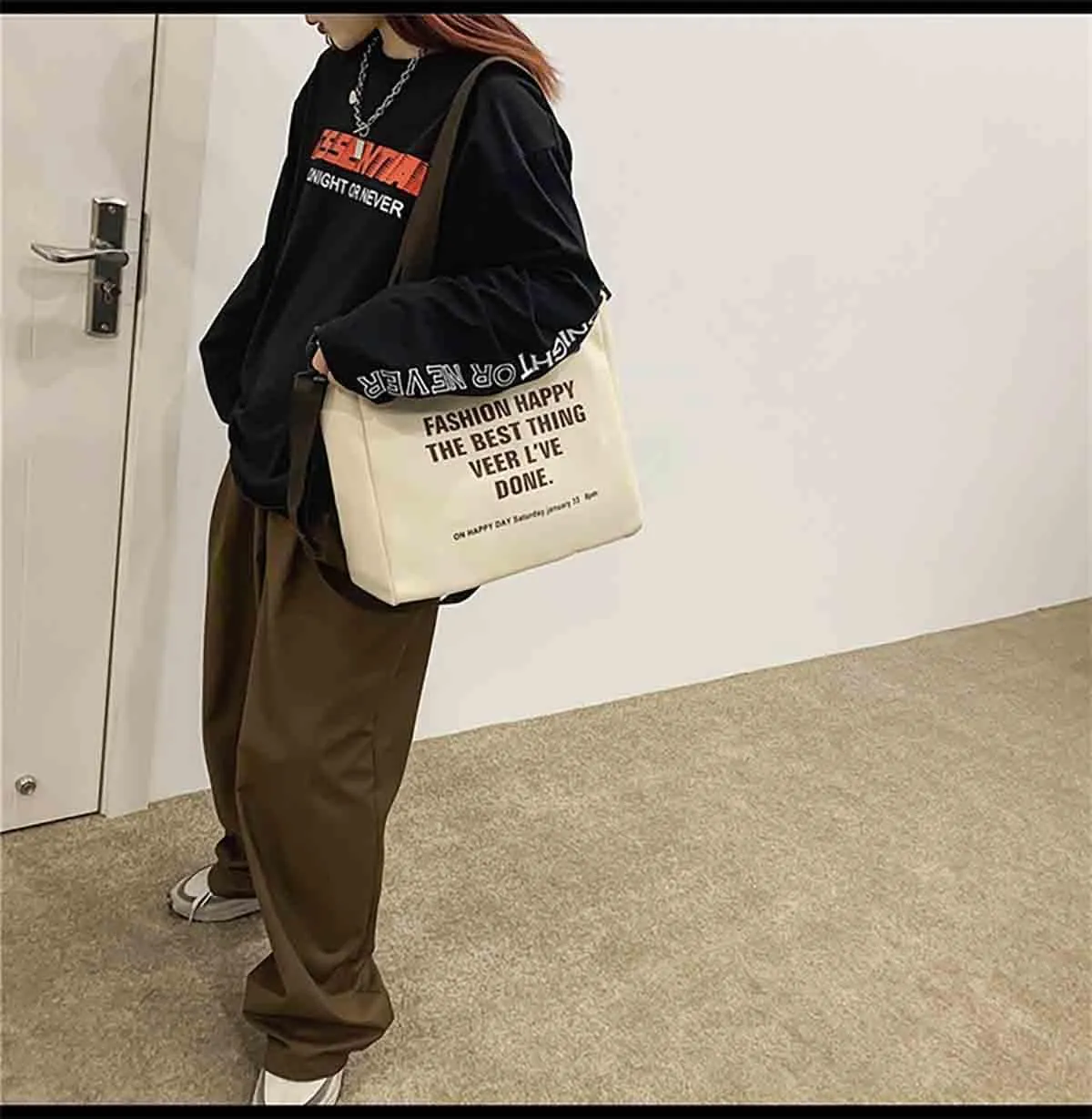 Women's canvas handbag Women's messenger bag Men's and women's fashionable retro messenger bag