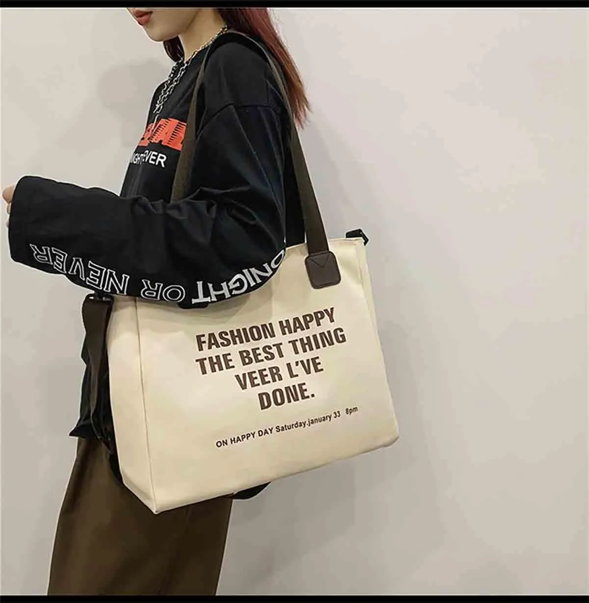 Women's canvas handbag Women's messenger bag Men's and women's fashionable retro messenger bag
